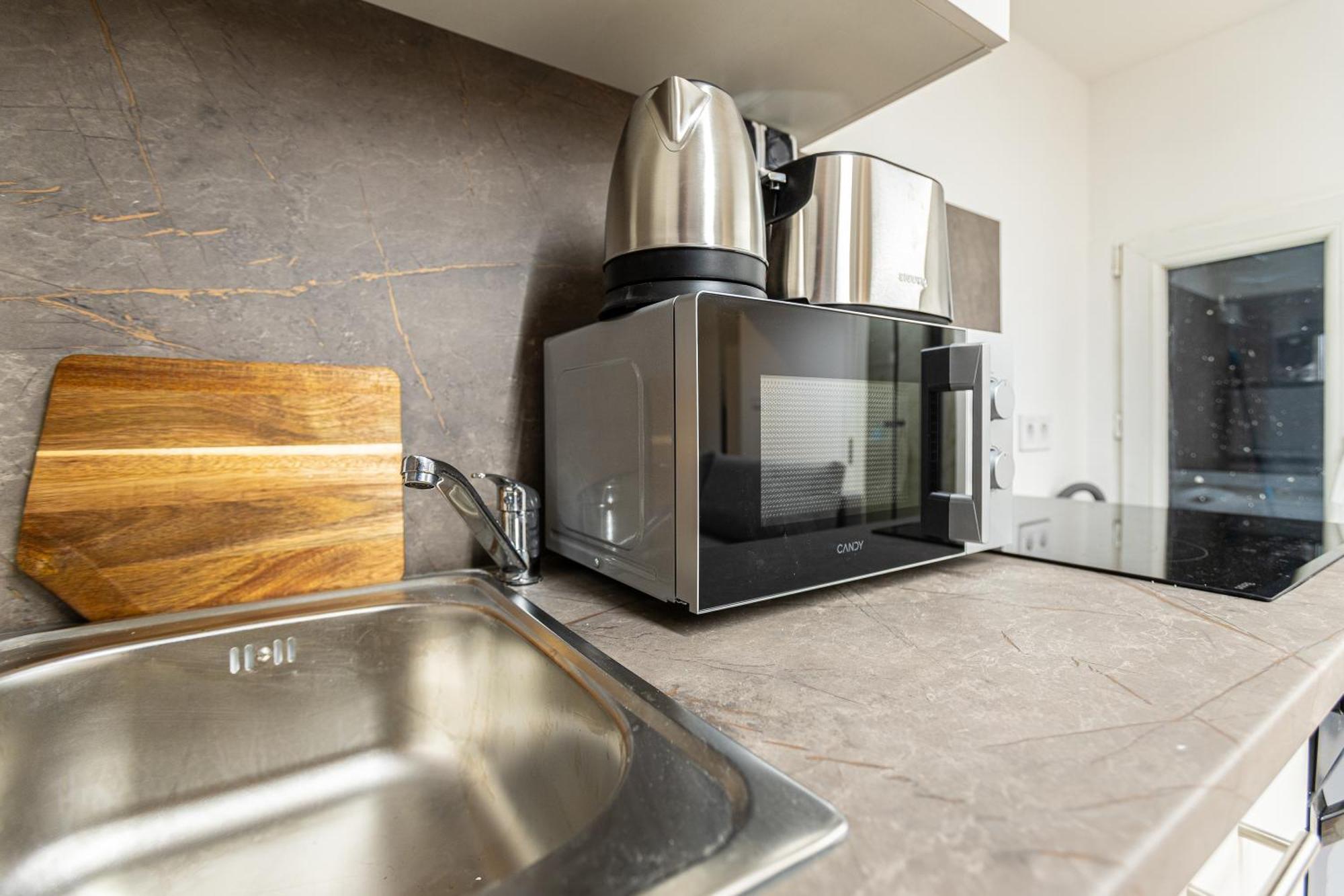 Cute Gallery Flat In Budapest, Autumn Apartment